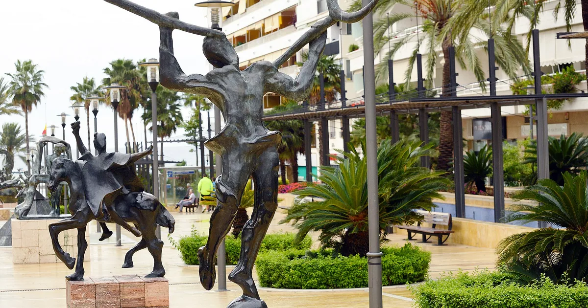 Salvador Dalí bronze sculptures lining the Avenida del Mar in Marbella — arts festivals guide