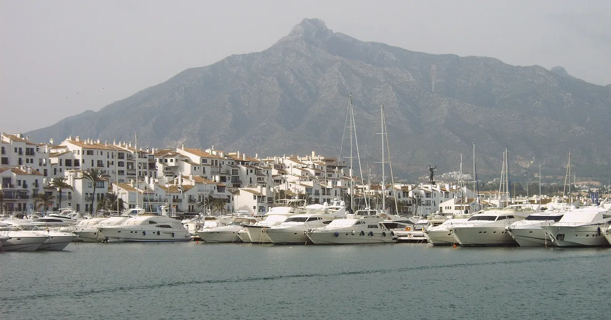 Puerto Banús marina — Chiringuito Culture, 2026 guide