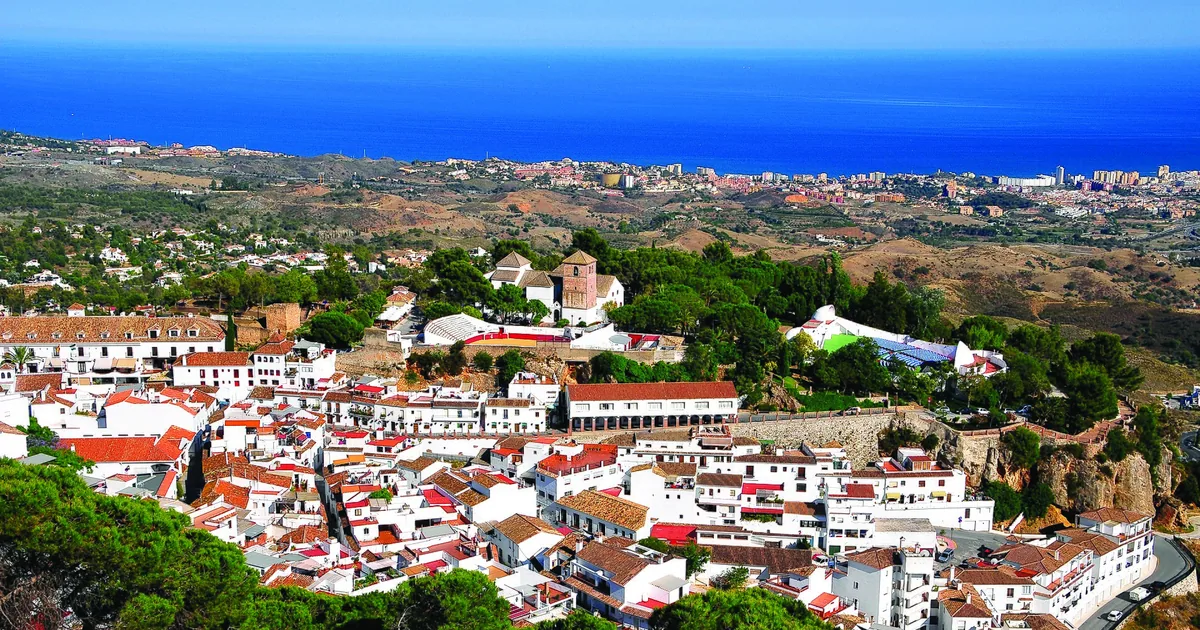 Vistas Desde Mirador Juan Antonio Gómez Alarcón, Costa del Sol — Your First WhatsApp, 2026 guide