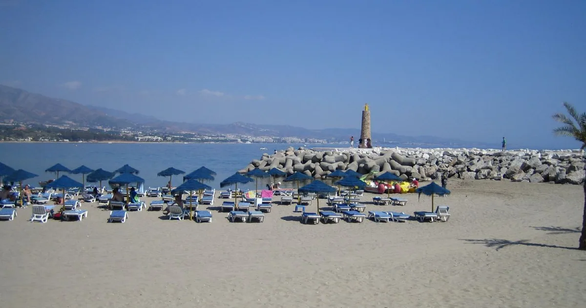 Playa de Puerto Banús — Beach Club Prices, 2026 guide