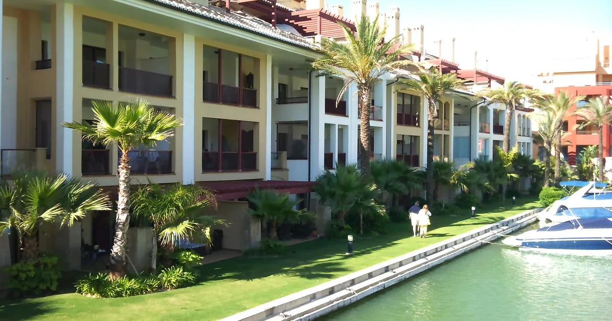 Port of Sotogrande — Sotogrande, 2026 guide
