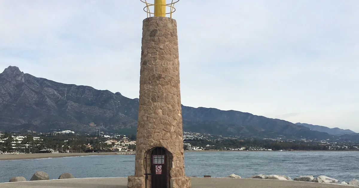 Faro Puerto Banús — VIP Bottle Service, 2026 guide