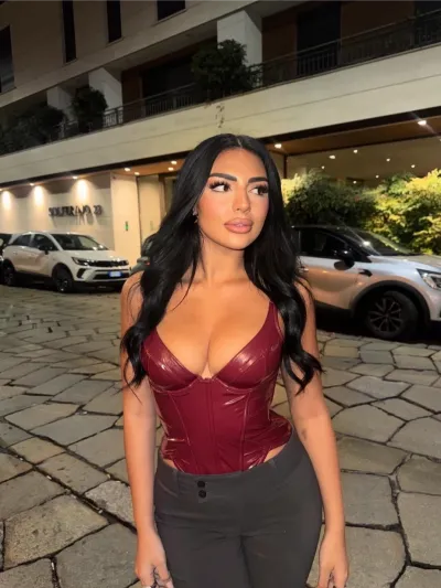 Linda escort Marbella photo 3